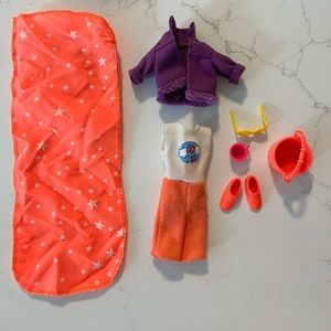 Vintage Camp Barbie Skipper Accessories